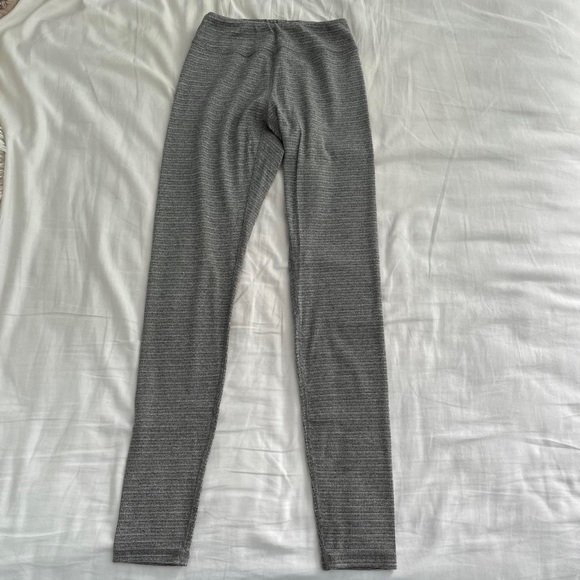 brandy melville grey and white striped leggings - Picture 3 of 4